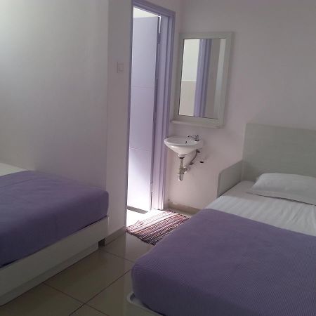 Lavender Riverside Hotel Malacca Екстер'єр фото