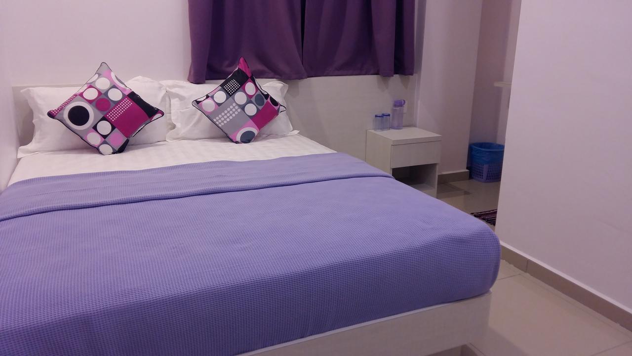 Lavender Riverside Hotel Malacca Екстер'єр фото