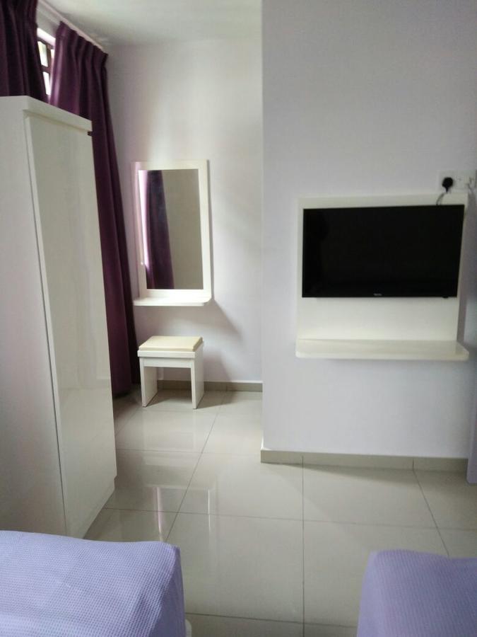 Lavender Riverside Hotel Malacca Екстер'єр фото