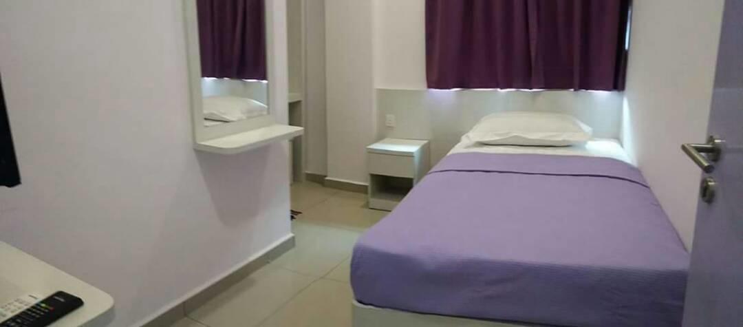 Lavender Riverside Hotel Malacca Екстер'єр фото